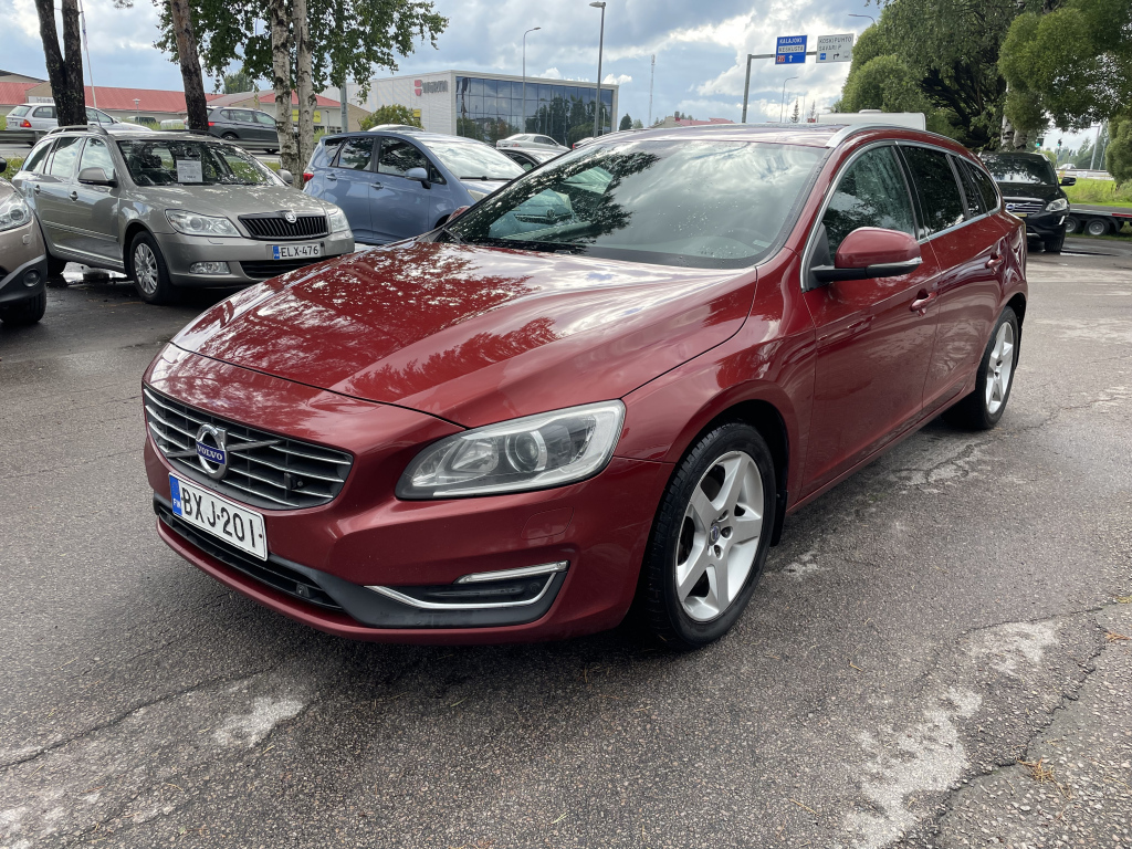 VOLVO V60 6