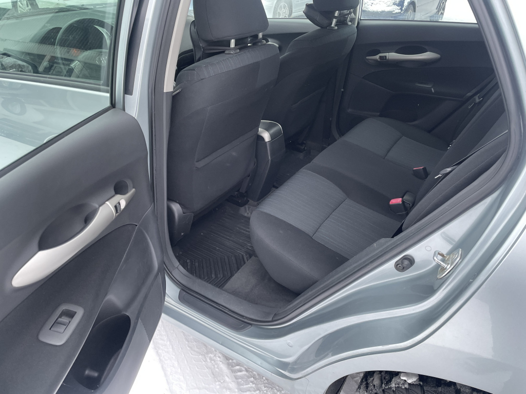 TOYOTA Auris 6