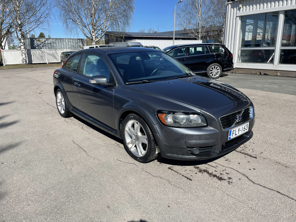 VOLVO C30 1
