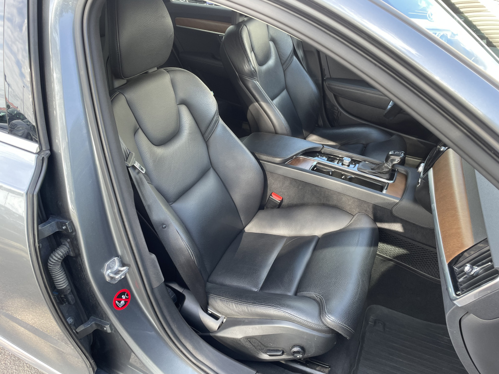 VOLVO S90 11