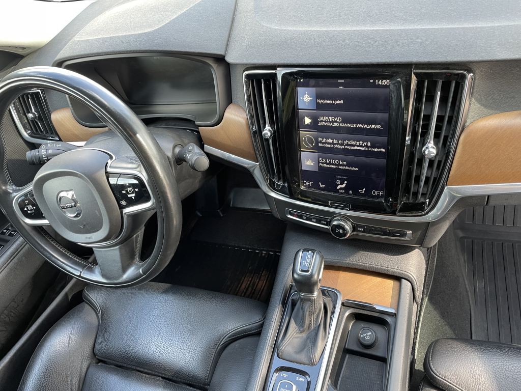VOLVO S90 13