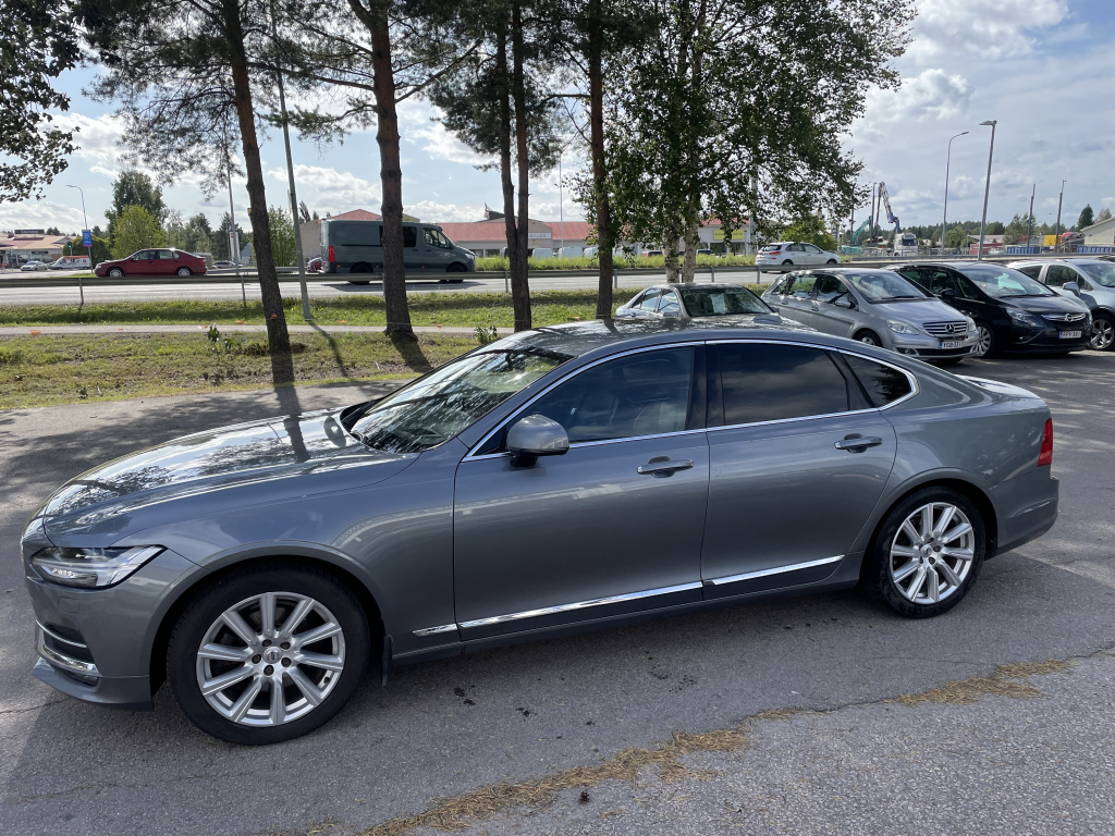 VOLVO S90 5