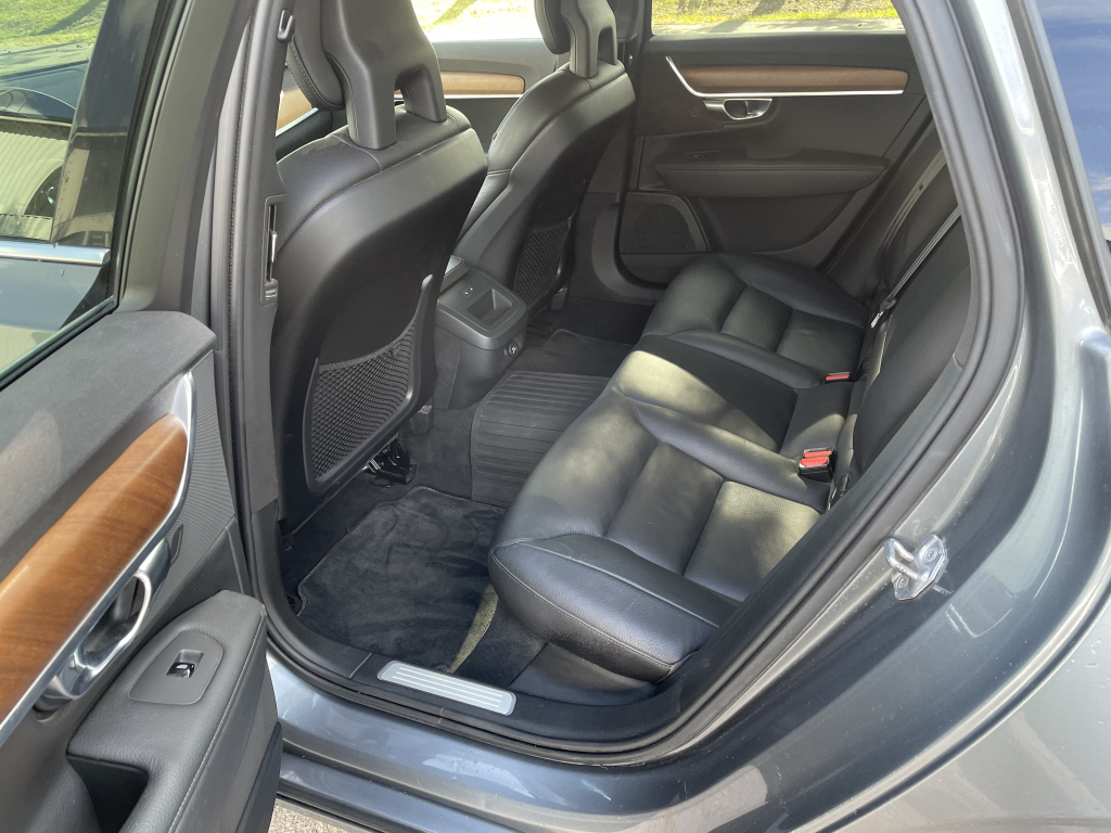 VOLVO S90 8