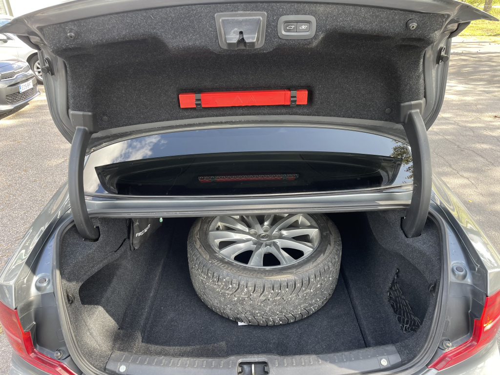VOLVO S90 9