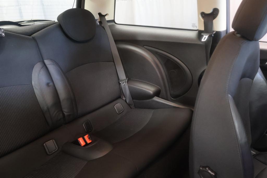 MINI Cooper 13