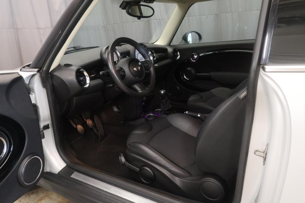 MINI Cooper 8