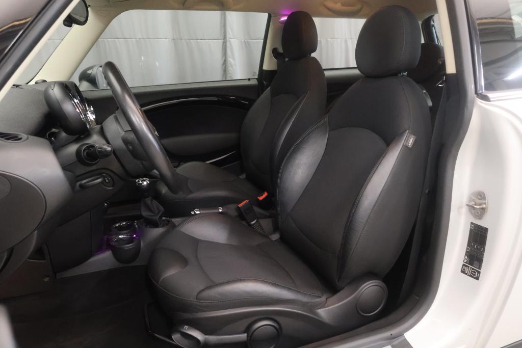MINI Cooper 9