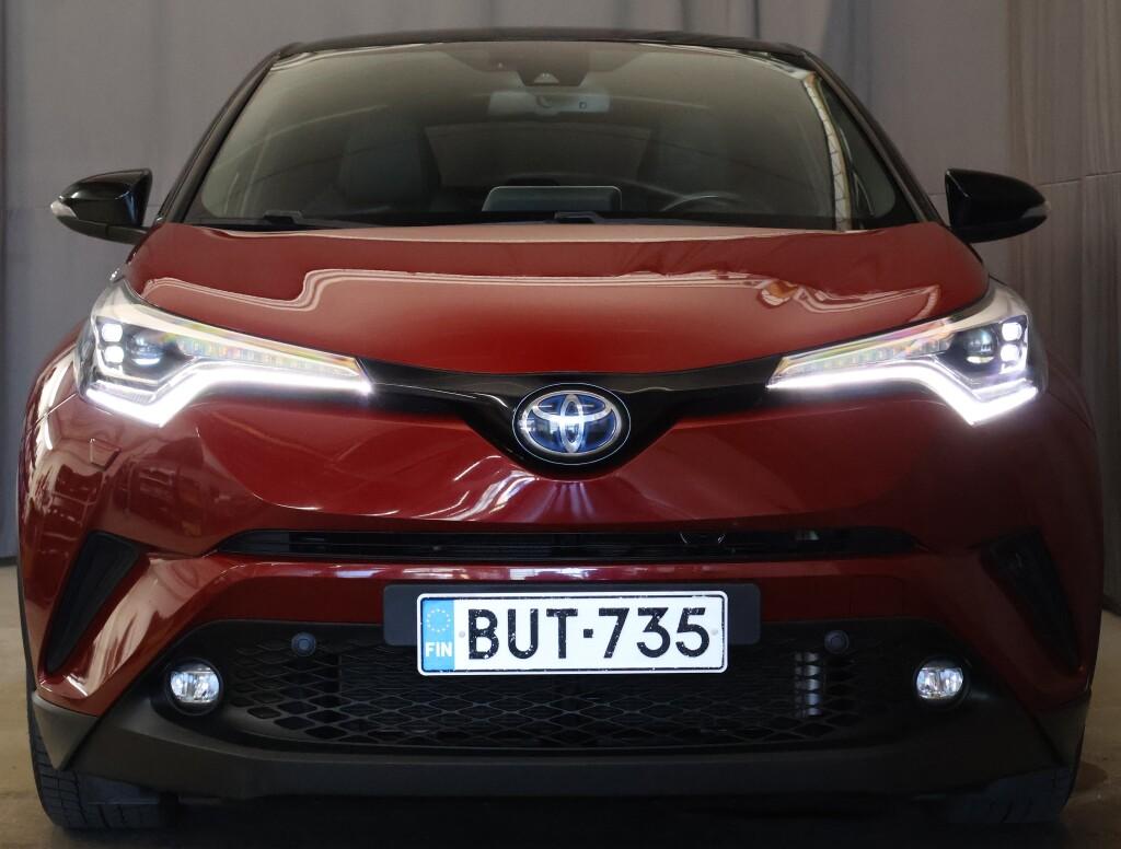 TOYOTA C-HR 4