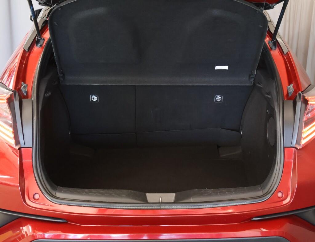 TOYOTA C-HR 6