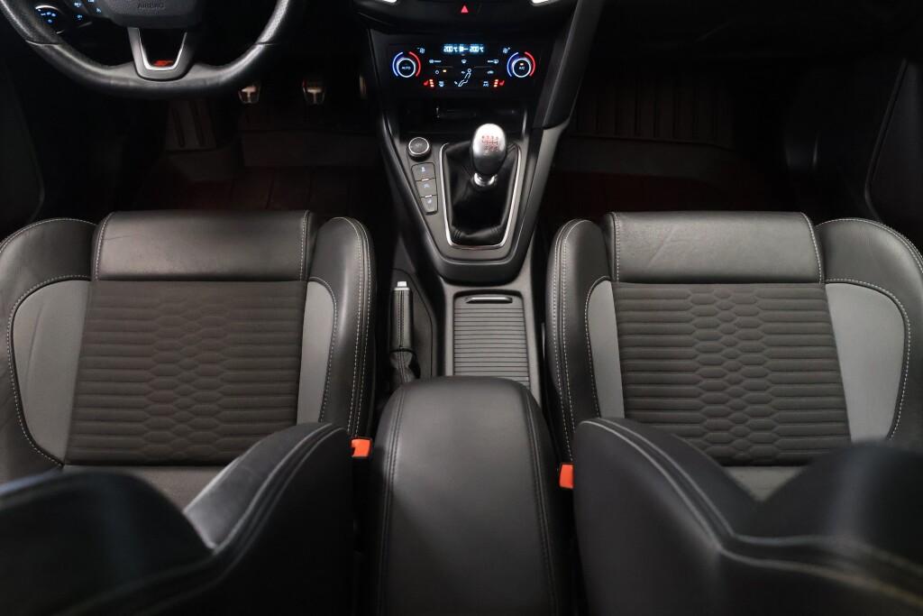 FORD Focus 10