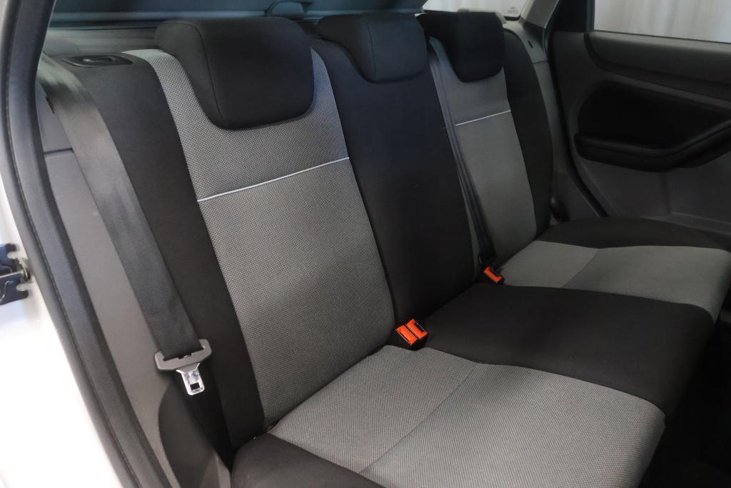 FORD Focus 13