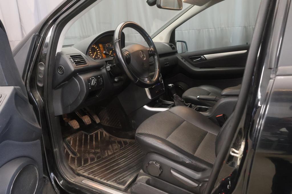 MERCEDES-BENZ A 7