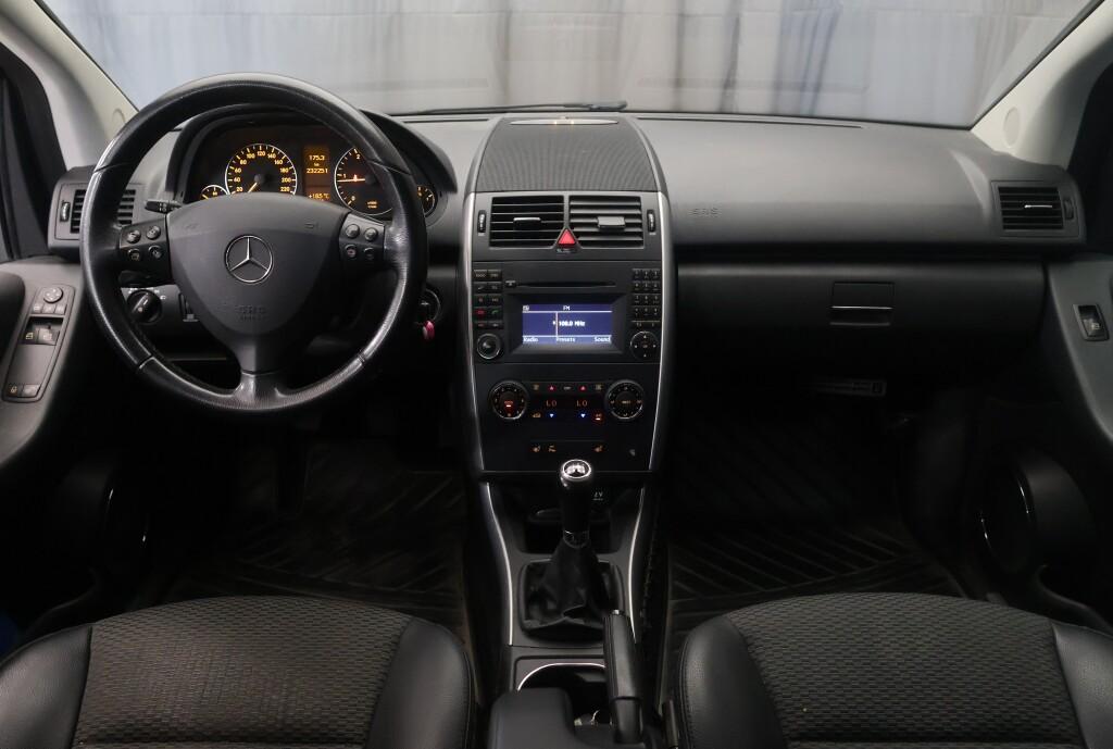 MERCEDES-BENZ A 9