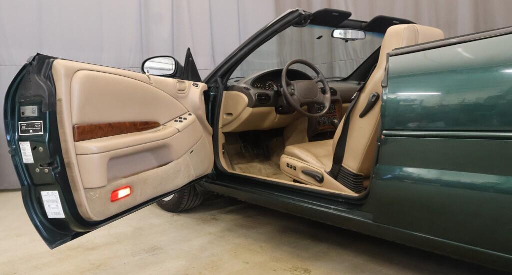 CHRYSLER Stratus 8