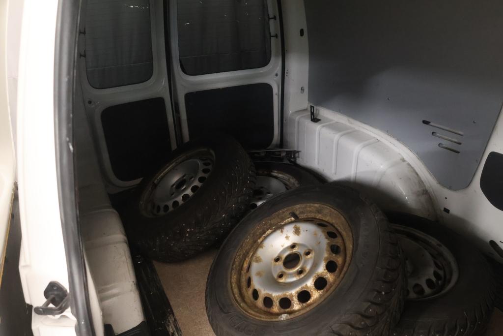 VOLKSWAGEN Caddy Maxi 15
