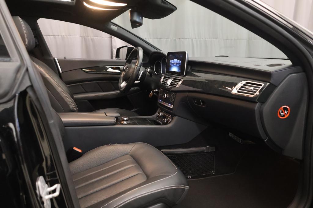 MERCEDES-BENZ CLS 13