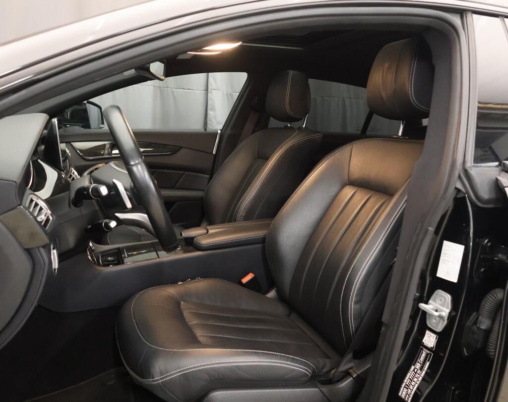 MERCEDES-BENZ CLS 9