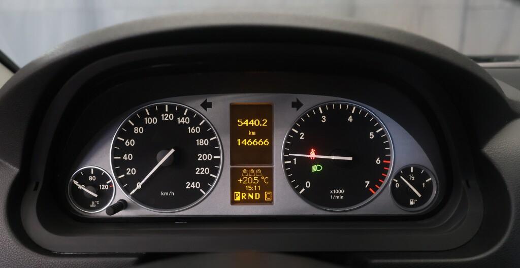 MERCEDES-BENZ B 15