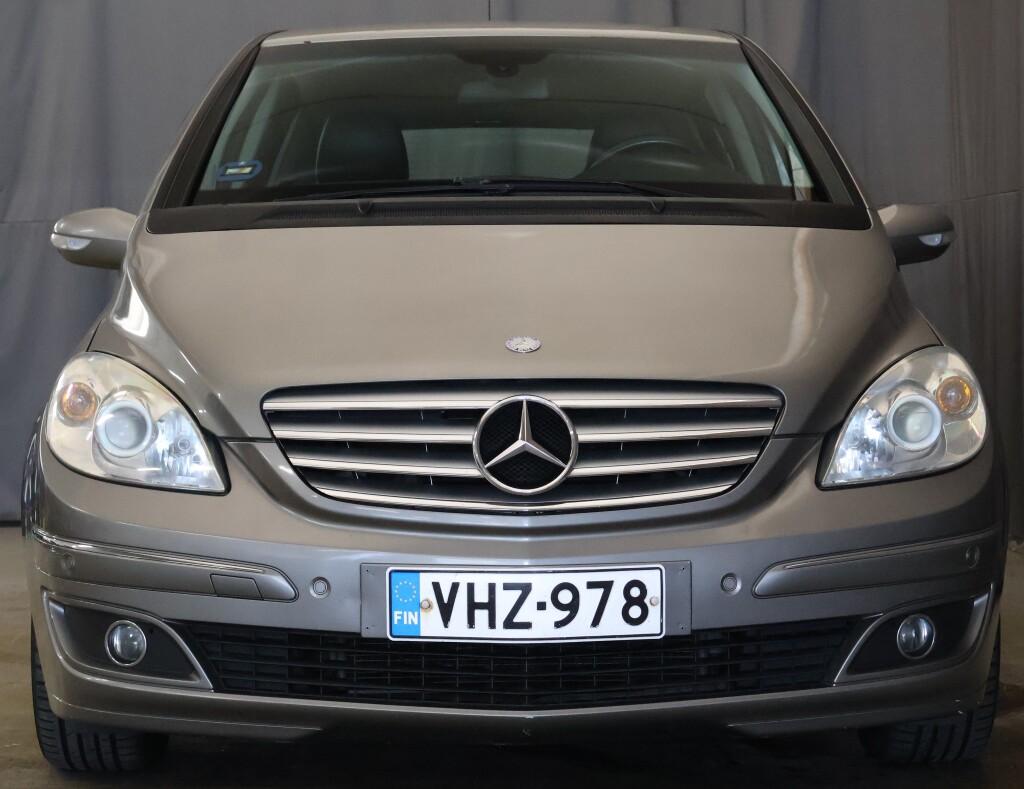 MERCEDES-BENZ B 4