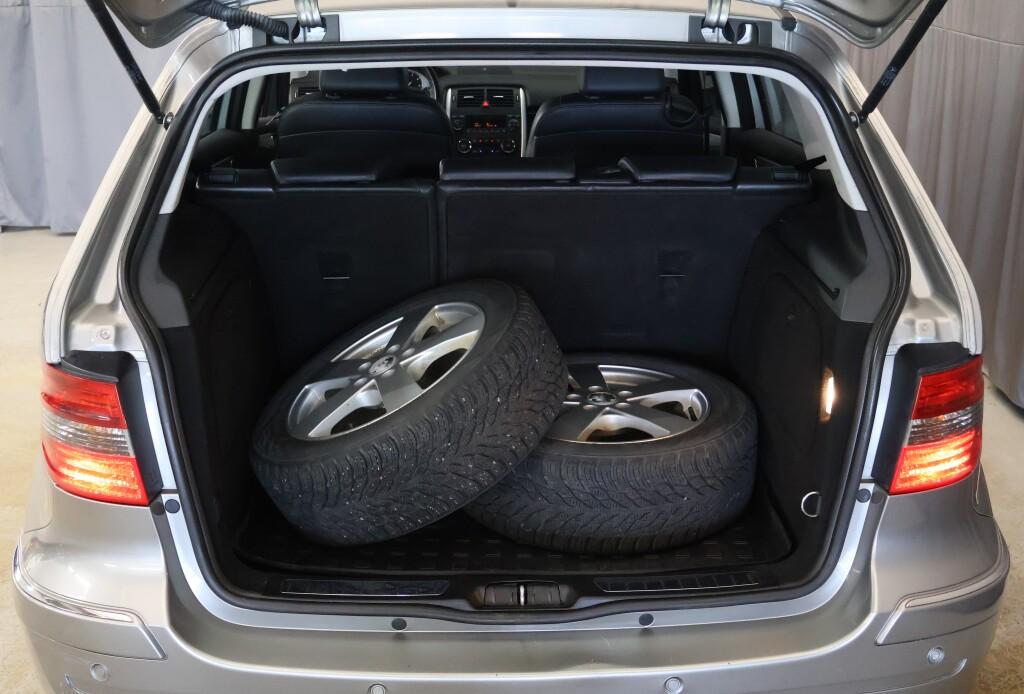 MERCEDES-BENZ B 6