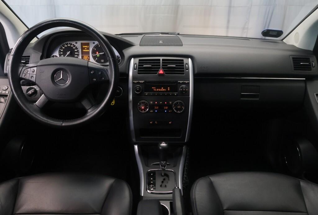 MERCEDES-BENZ B 9