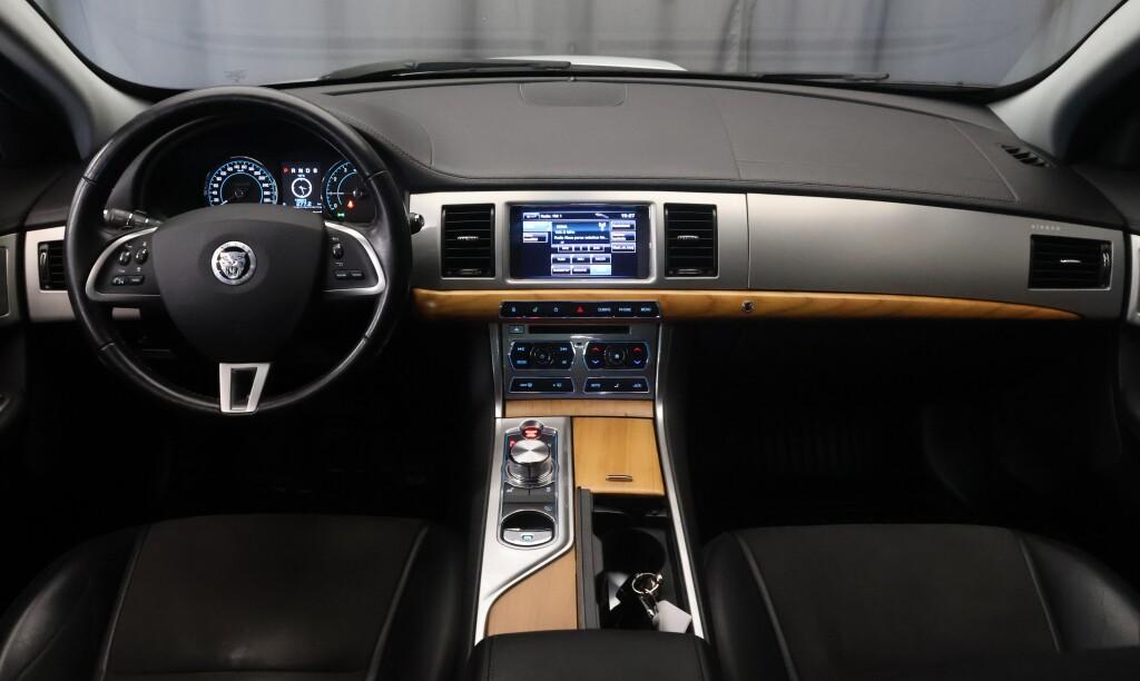 JAGUAR XF 10