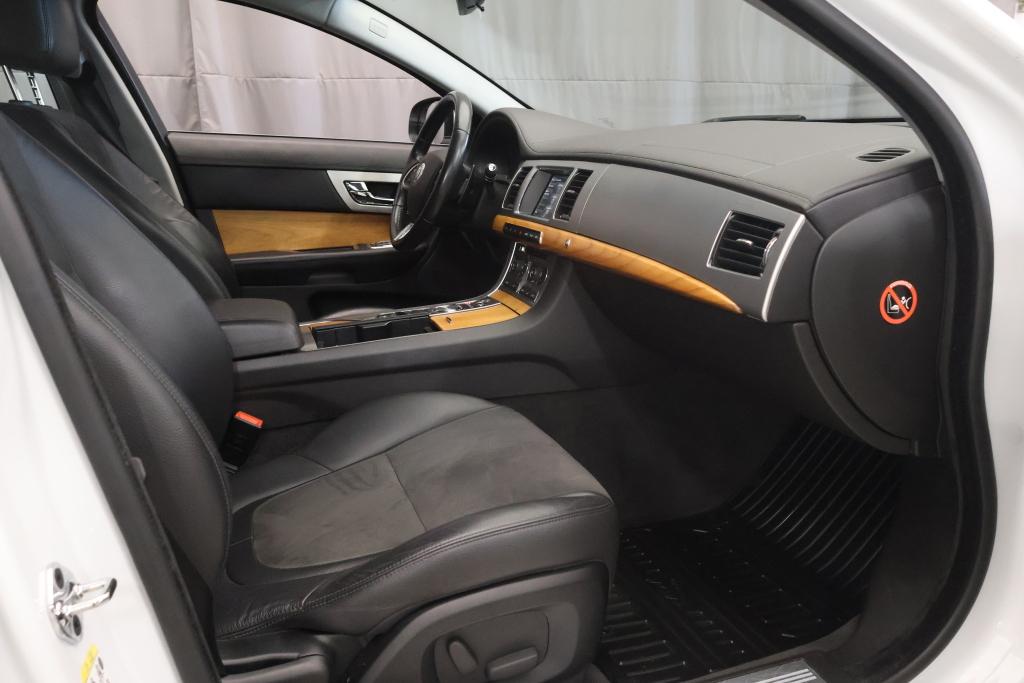 JAGUAR XF 11