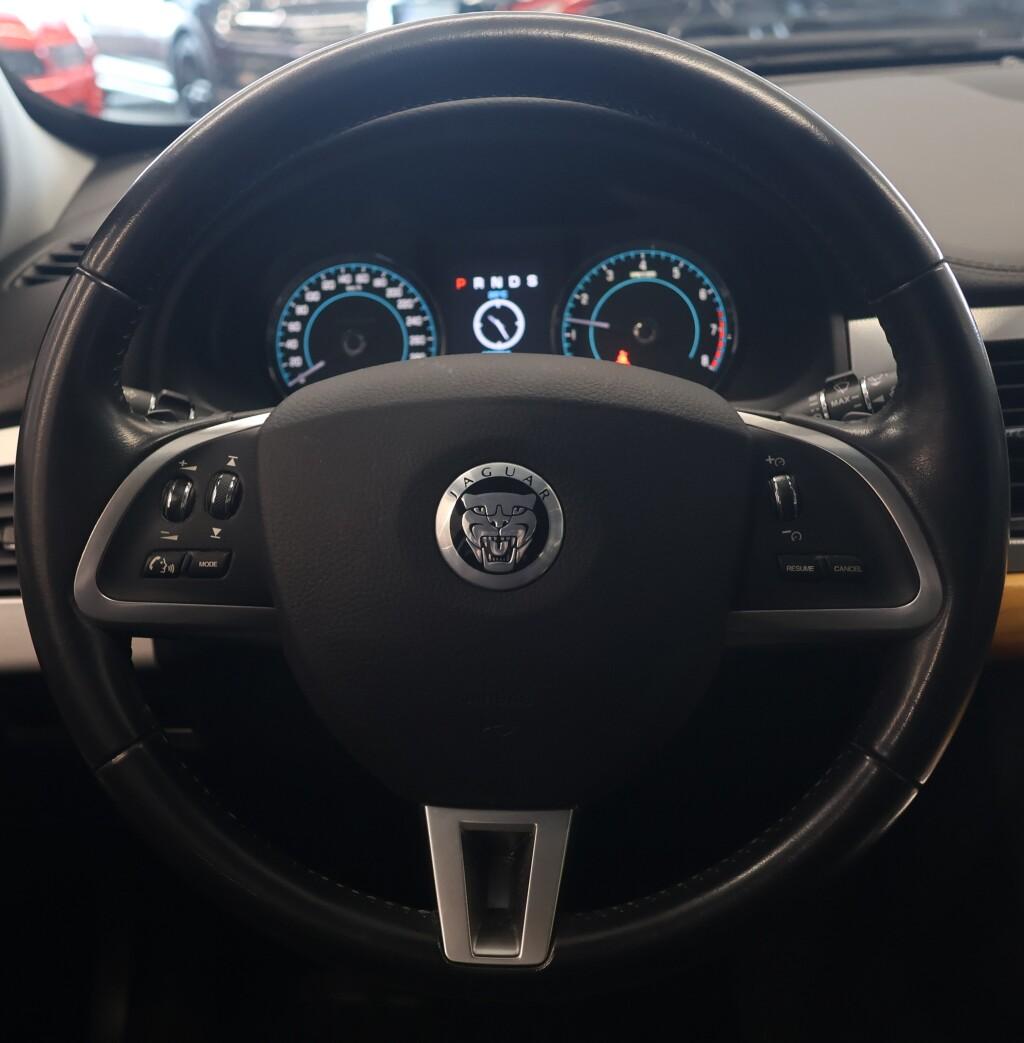 JAGUAR XF 15