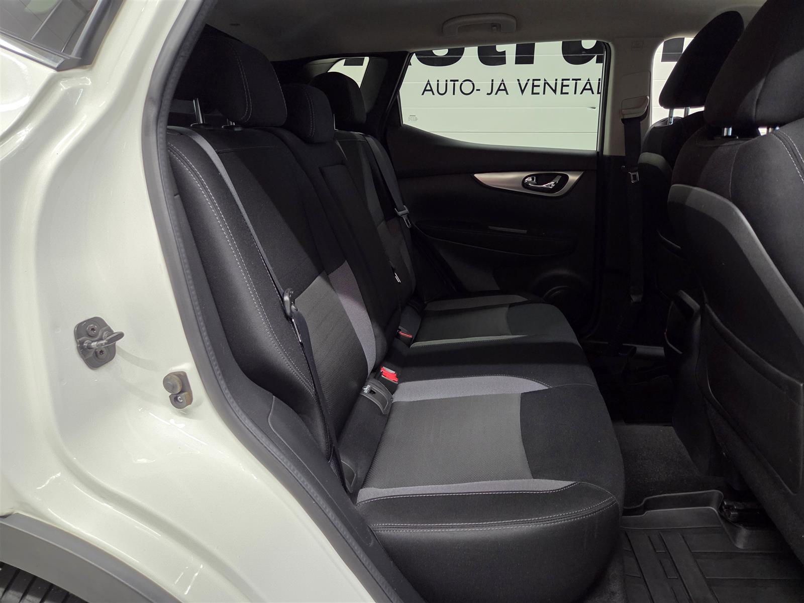 NISSAN Qashqai 2019