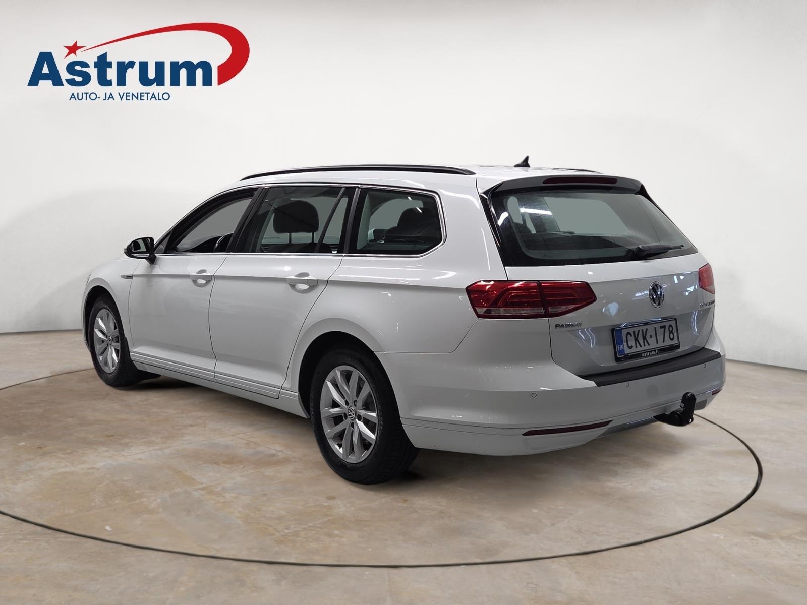 VOLKSWAGEN PASSAT 2016