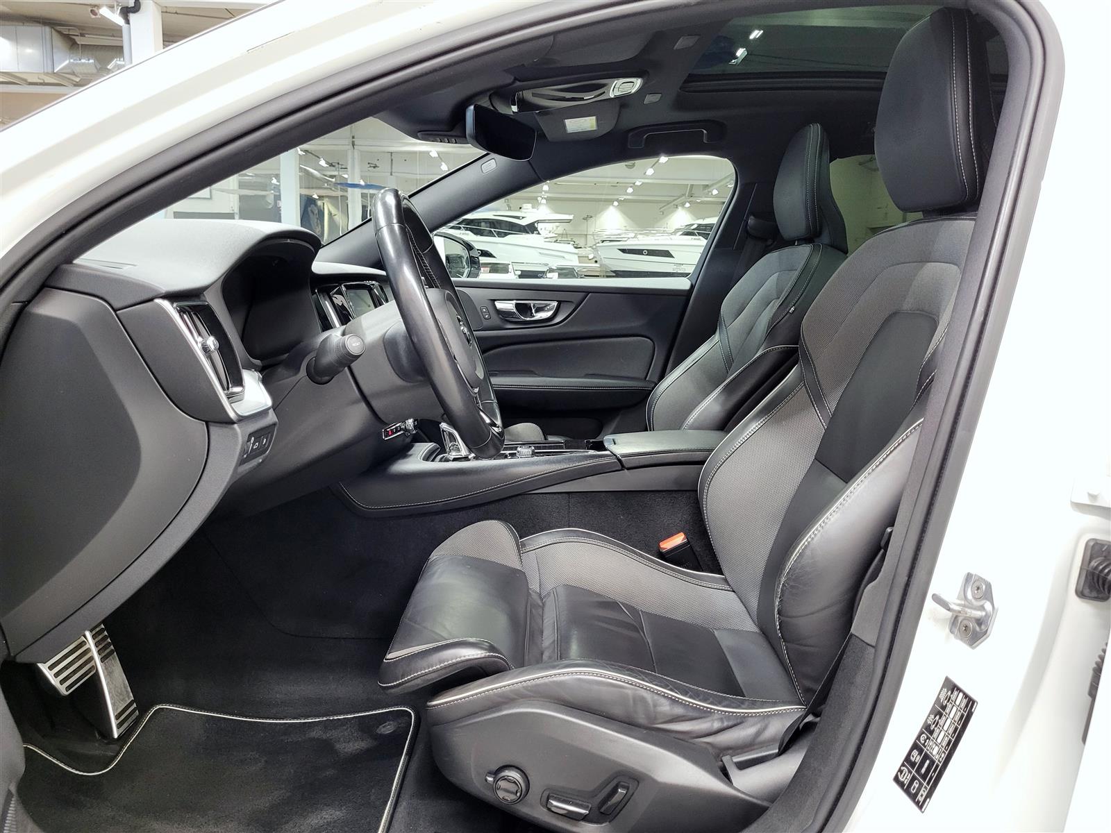 VOLVO V60 2019