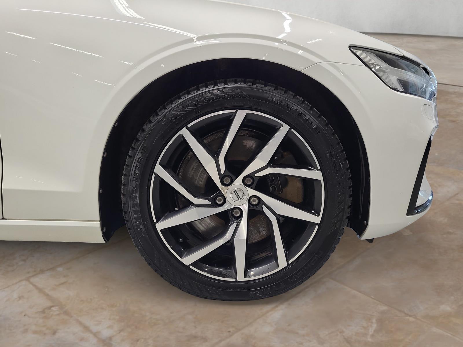 VOLVO V60 2019
