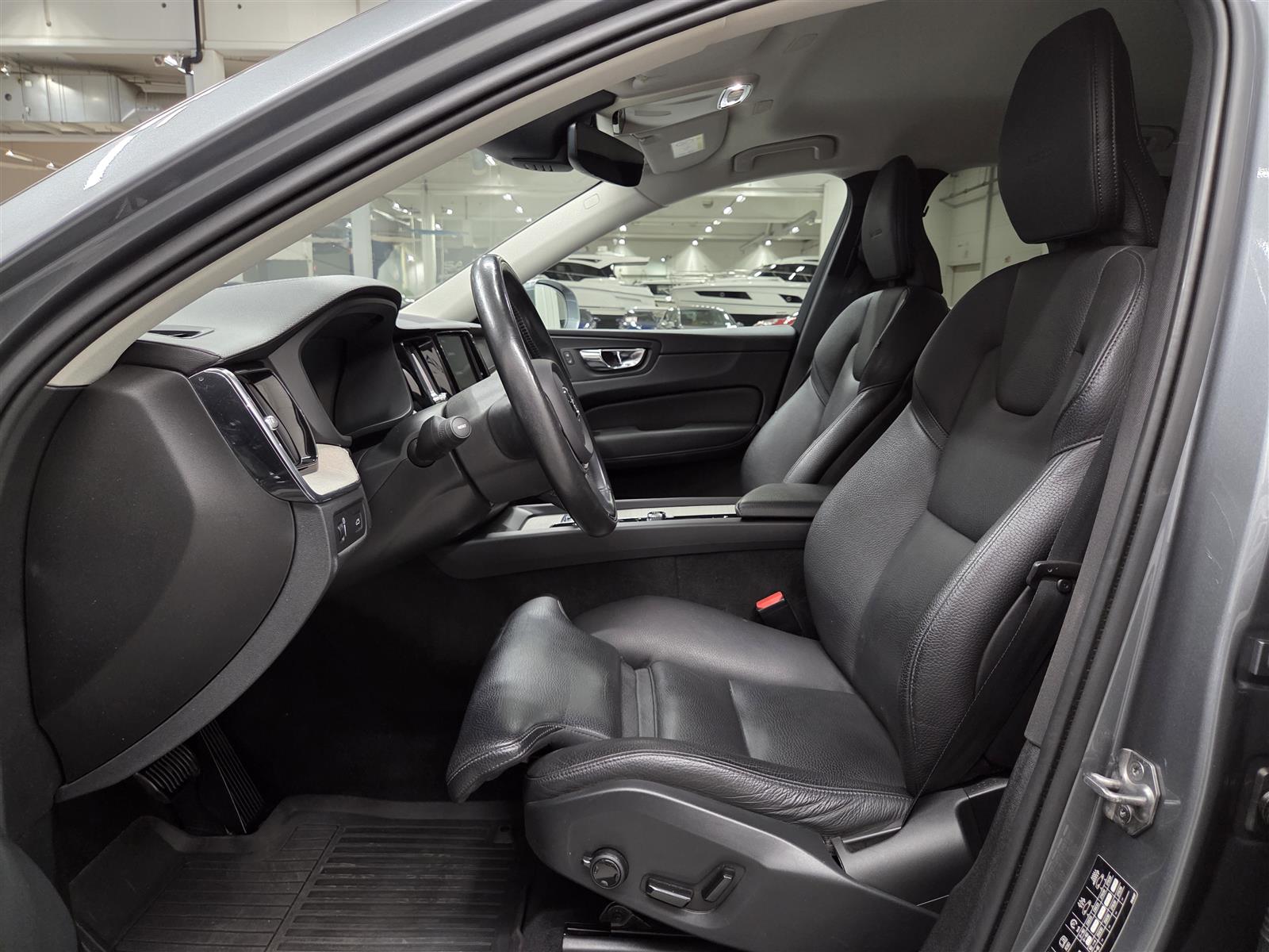 VOLVO XC60 2020