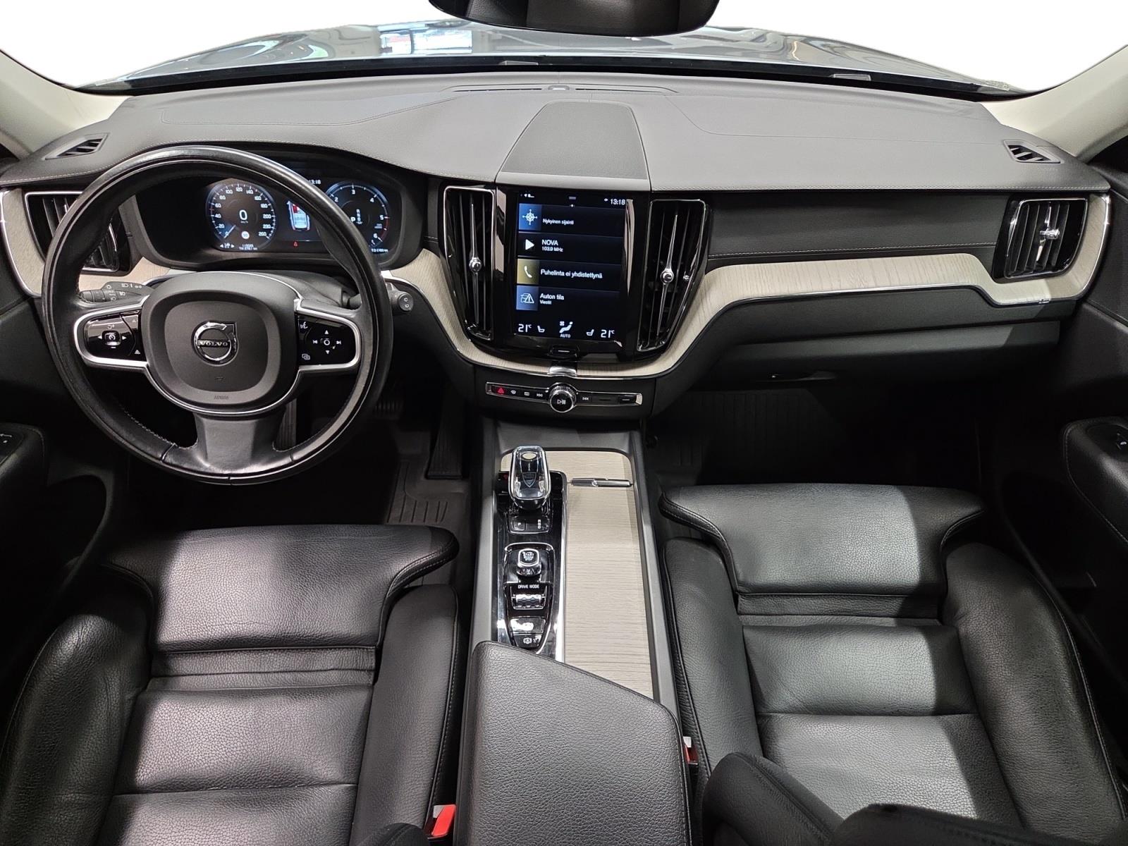 VOLVO XC60 2020