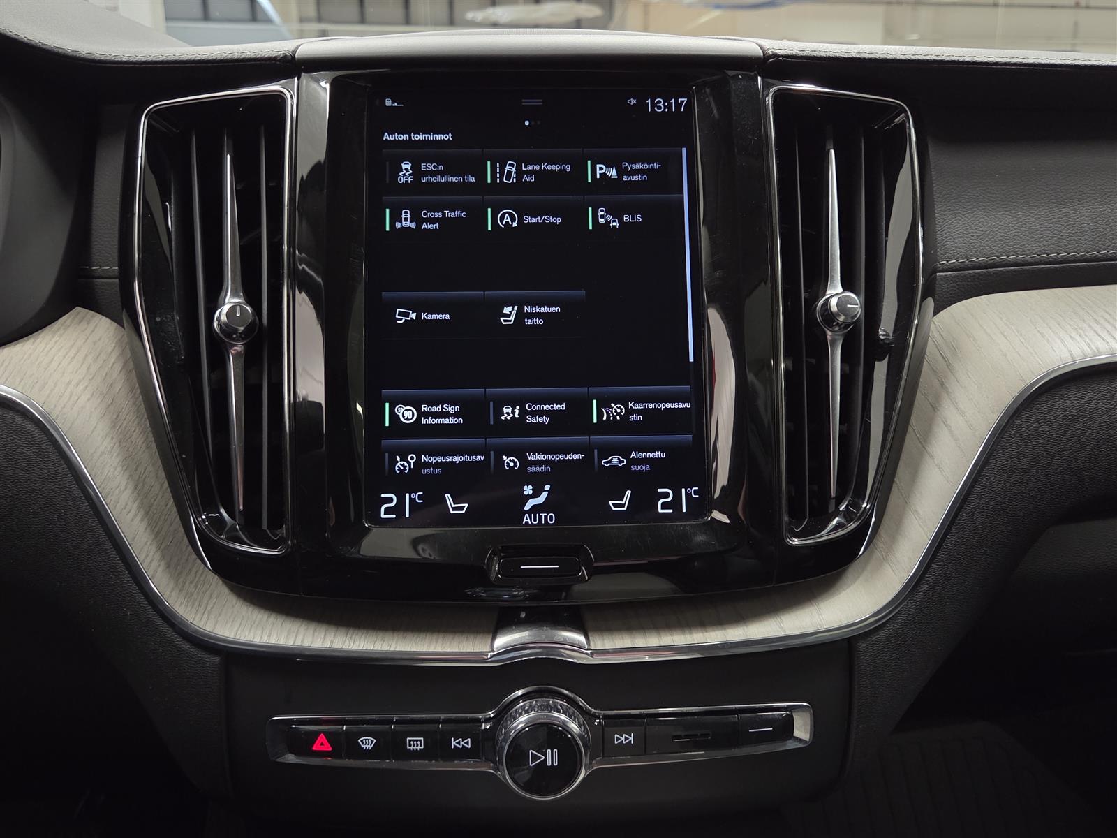 VOLVO XC60 2020