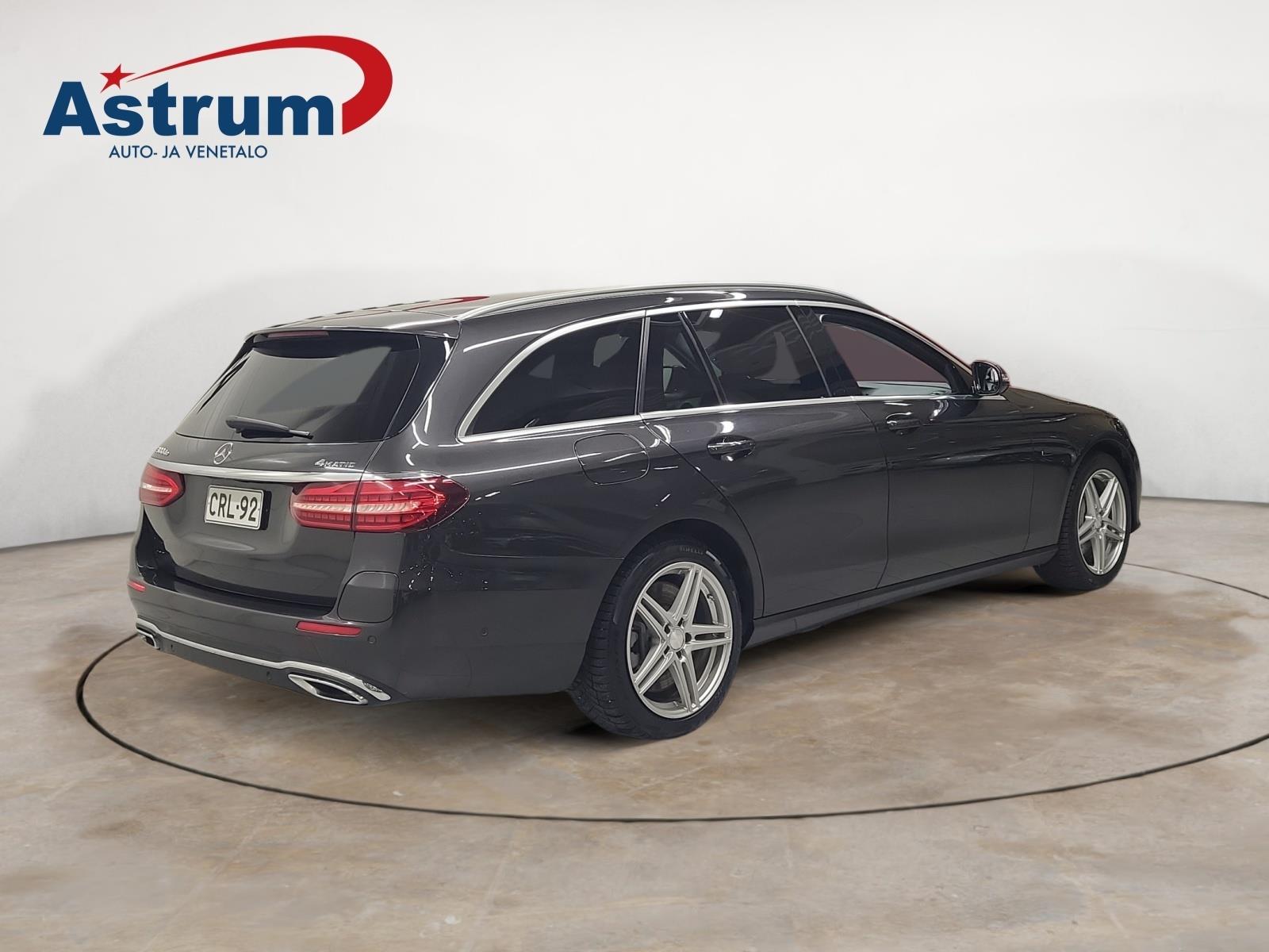 MERCEDES-BENZ E 2021