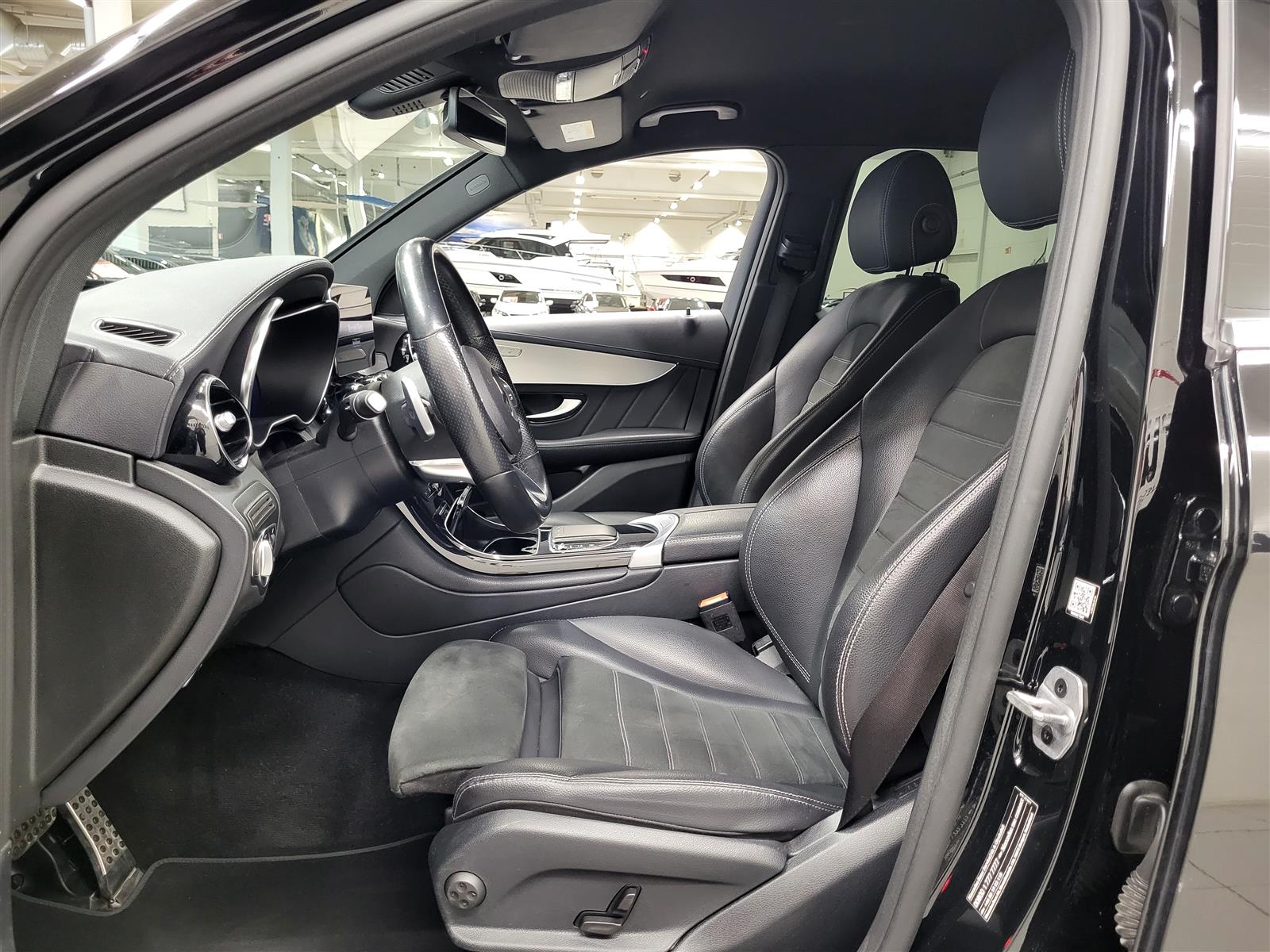 MERCEDES-BENZ GLC 2022
