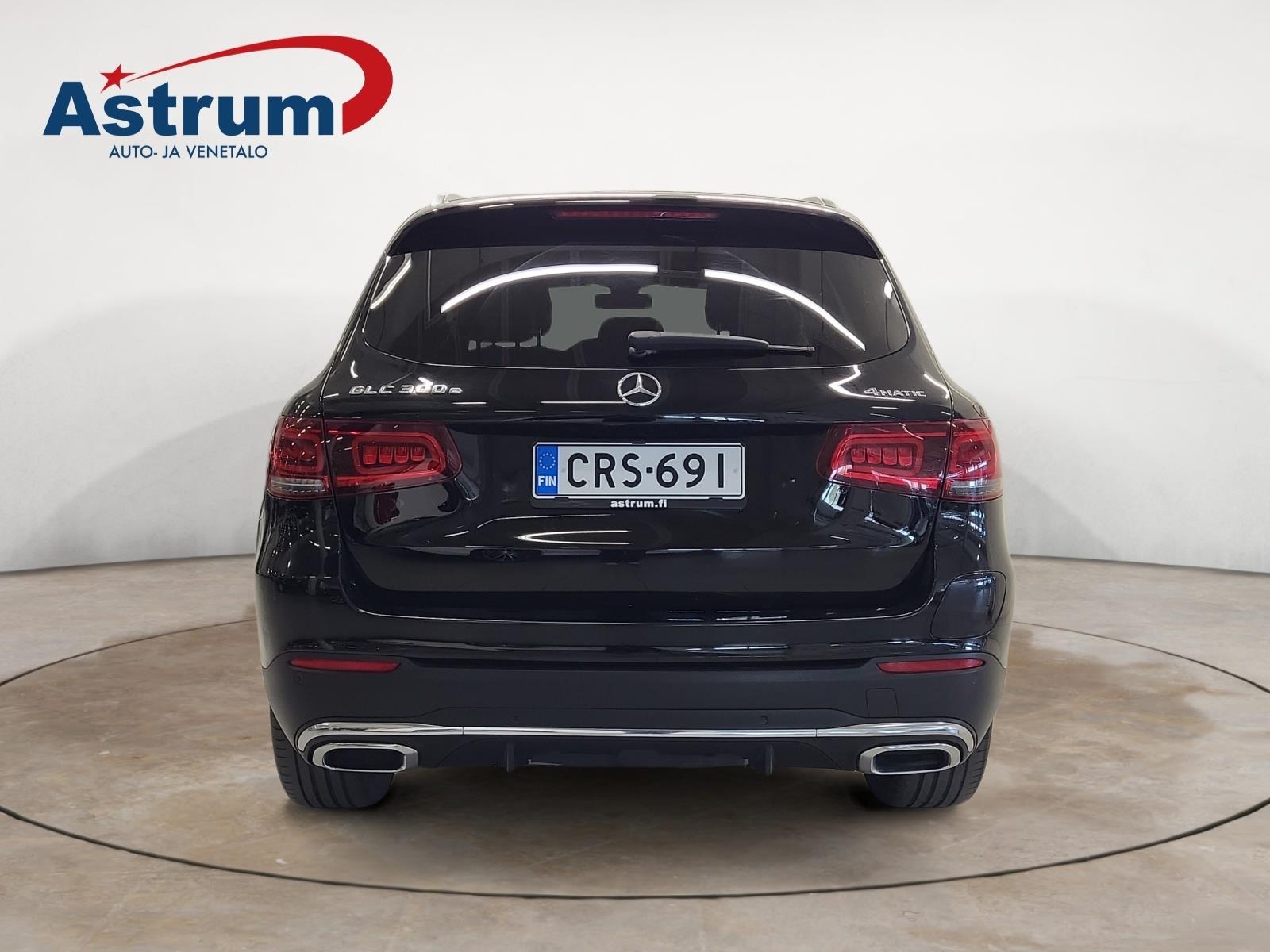 MERCEDES-BENZ GLC 2022