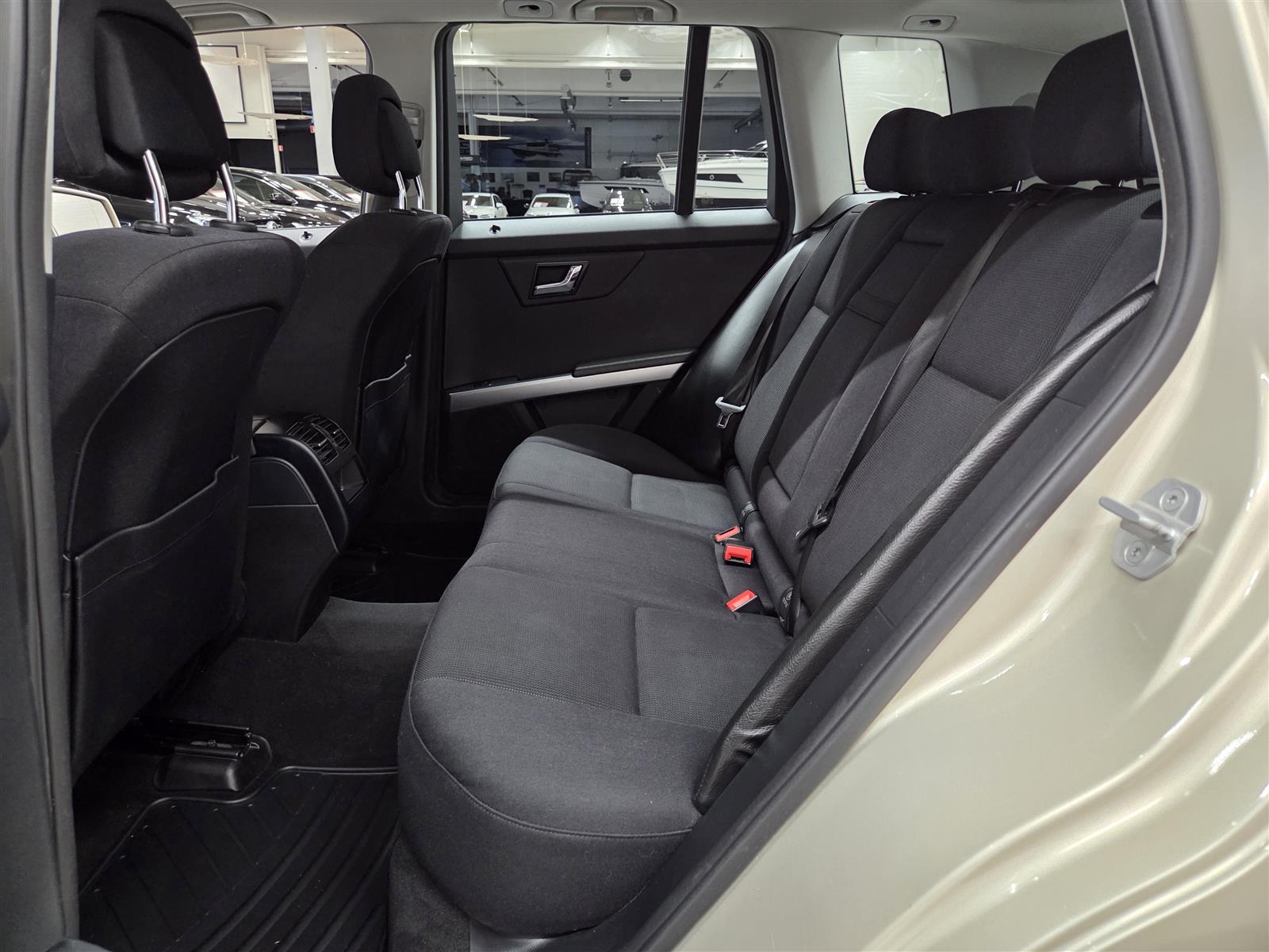 MERCEDES-BENZ GLK 2011