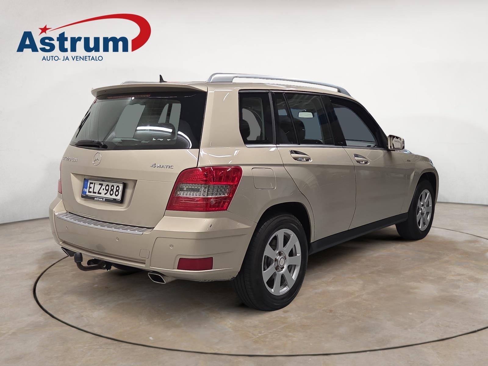 MERCEDES-BENZ GLK 2011