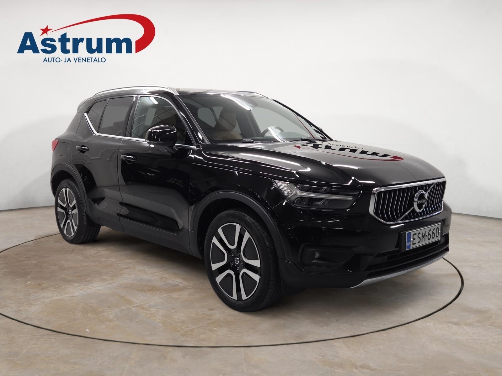 VOLVO XC40 2021