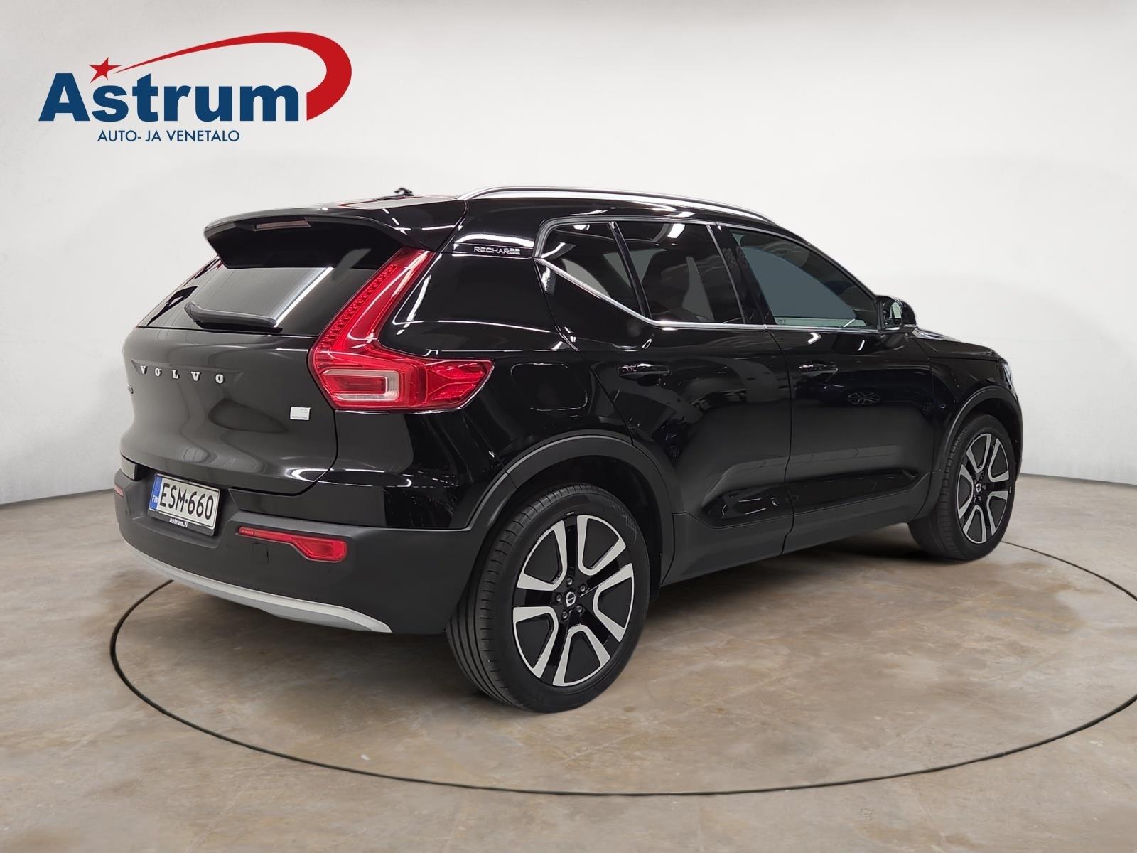 VOLVO XC40 2021