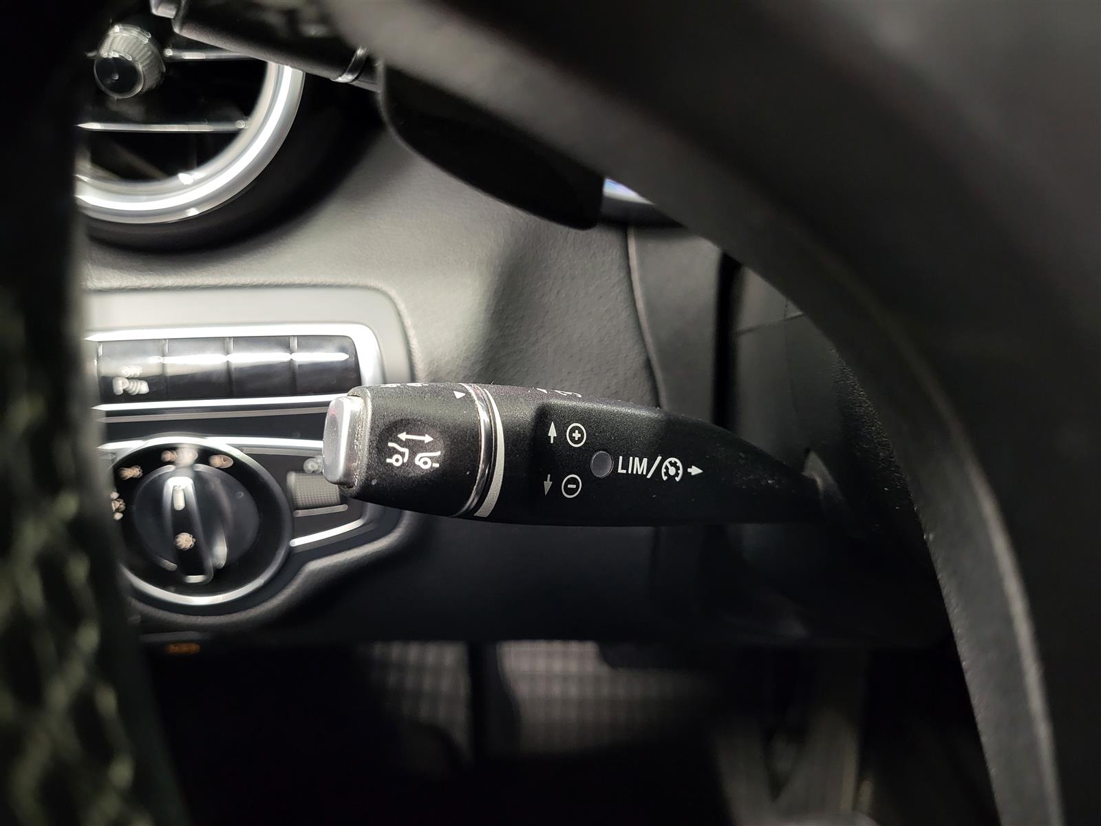 MERCEDES-BENZ C 2015