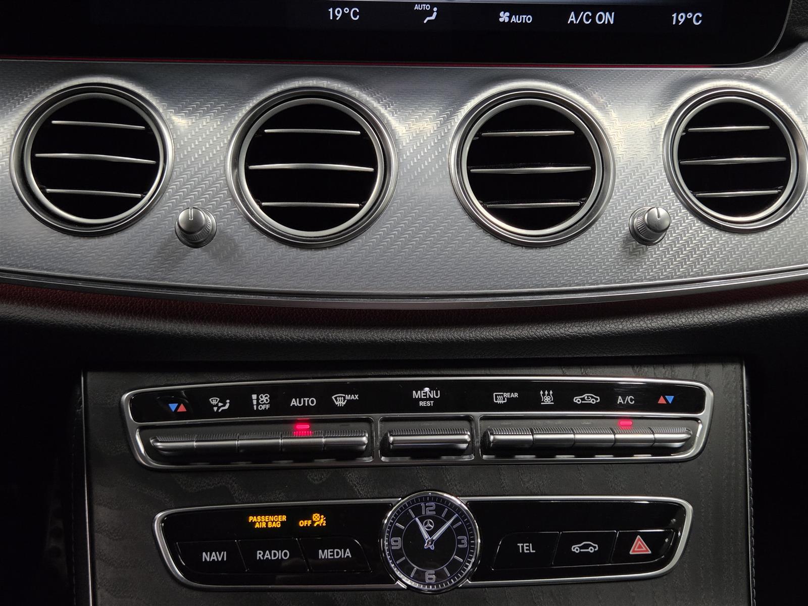 MERCEDES-BENZ E 2019