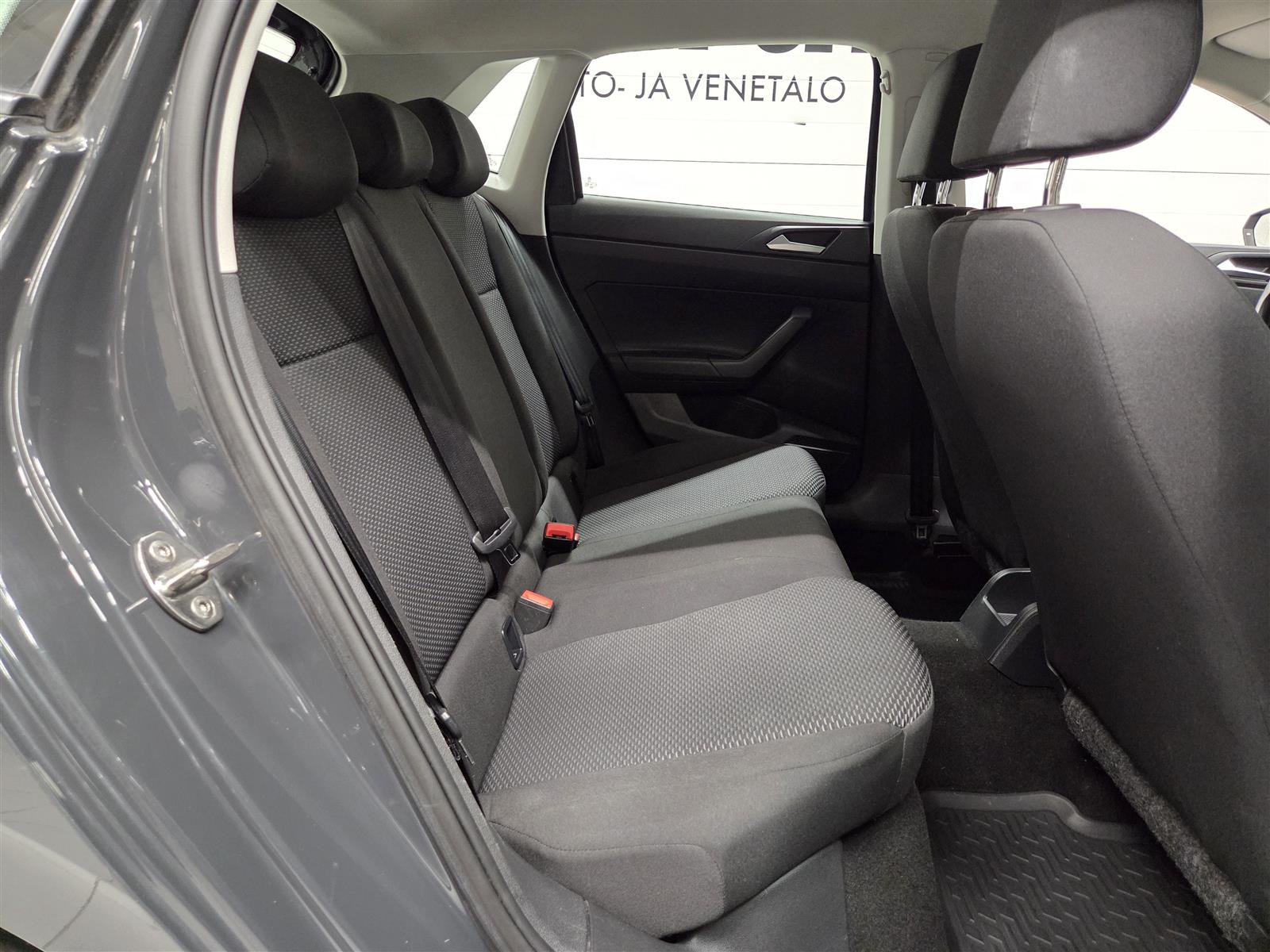 VOLKSWAGEN POLO 2019