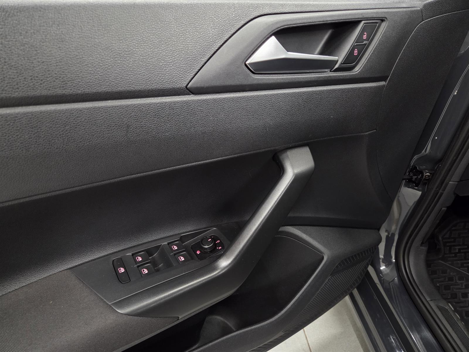 VOLKSWAGEN POLO 2019