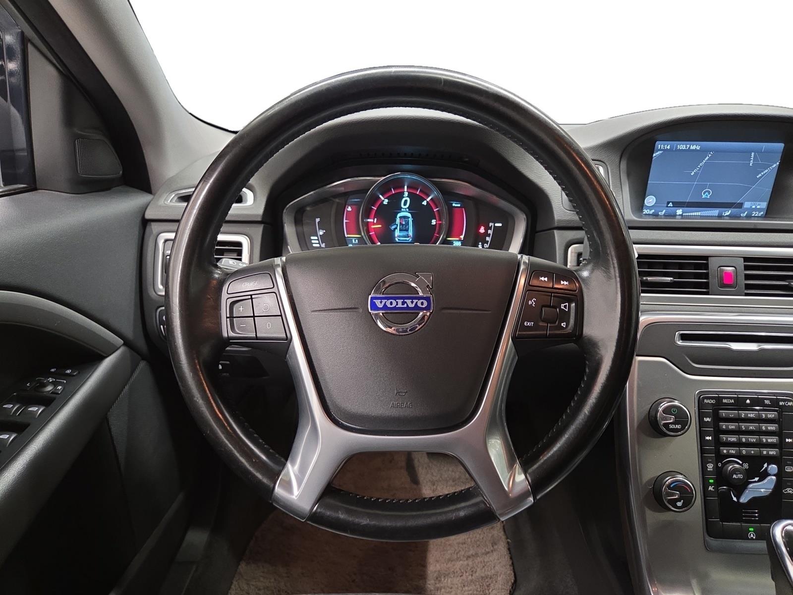 VOLVO V70 2014