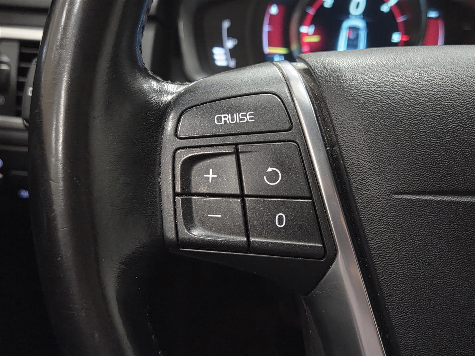 VOLVO V70 2014