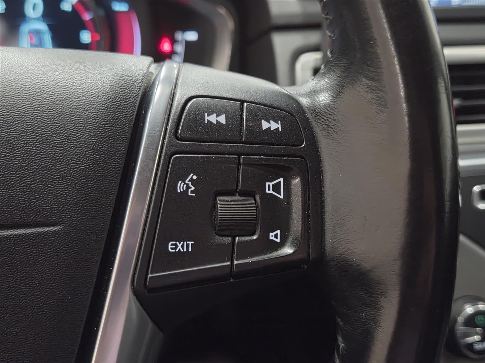 VOLVO V70 2014