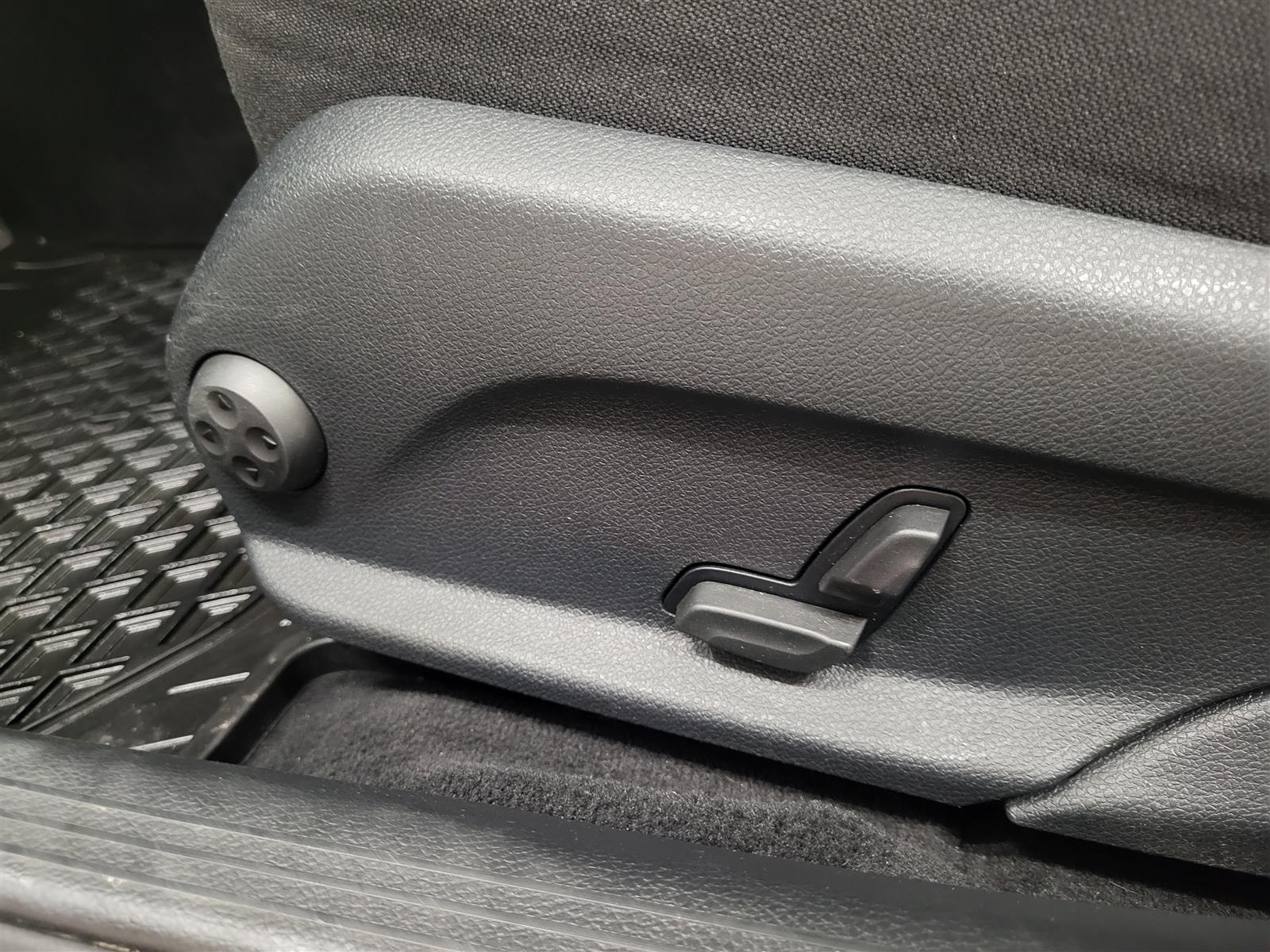 MERCEDES-BENZ C 2019